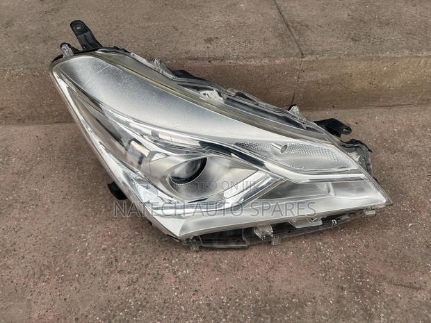 Toyota Vitz 2018 Headlight (52-302)