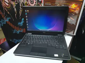 Laptop Dell Latitude E7240 8GB Intel Core i7 SSD 128GB