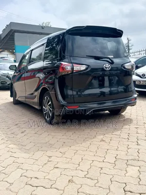Toyota Sienta 2019 Black