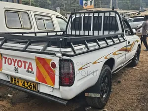 Toyota Hilux 2.5 Cab 2005 Beige