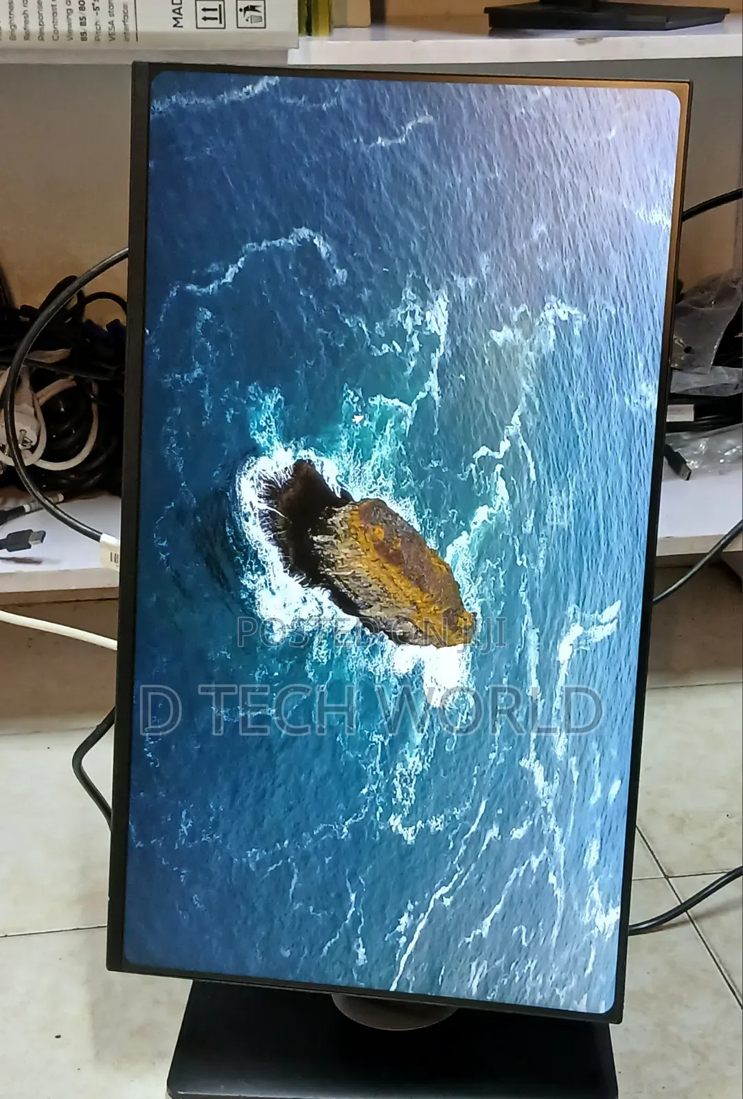 Dell P2425H
24 Inch Fhd(1920*1080) 100hz 
Vga/Hdmi/Display