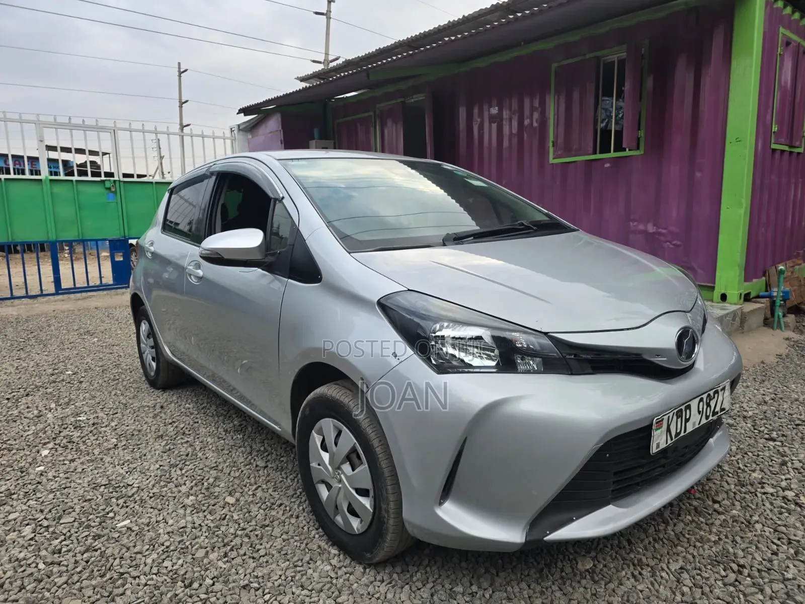Toyota Vitz 2016 Silver