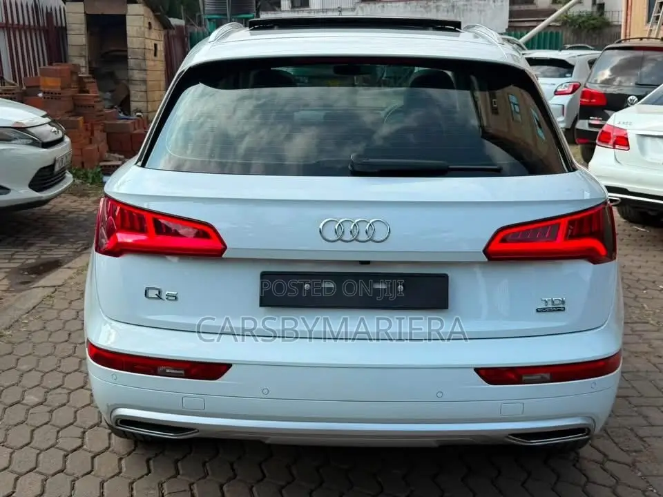 Audi Q5 2.0T Premium AWD quattro 2019 White
