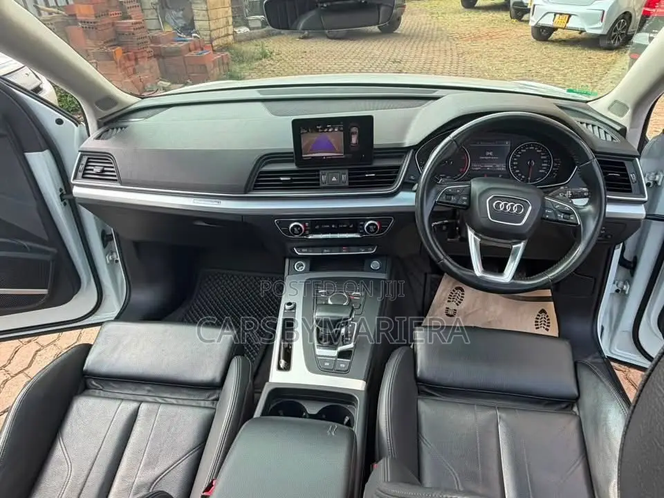 Audi Q5 2.0T Premium AWD quattro 2019 White