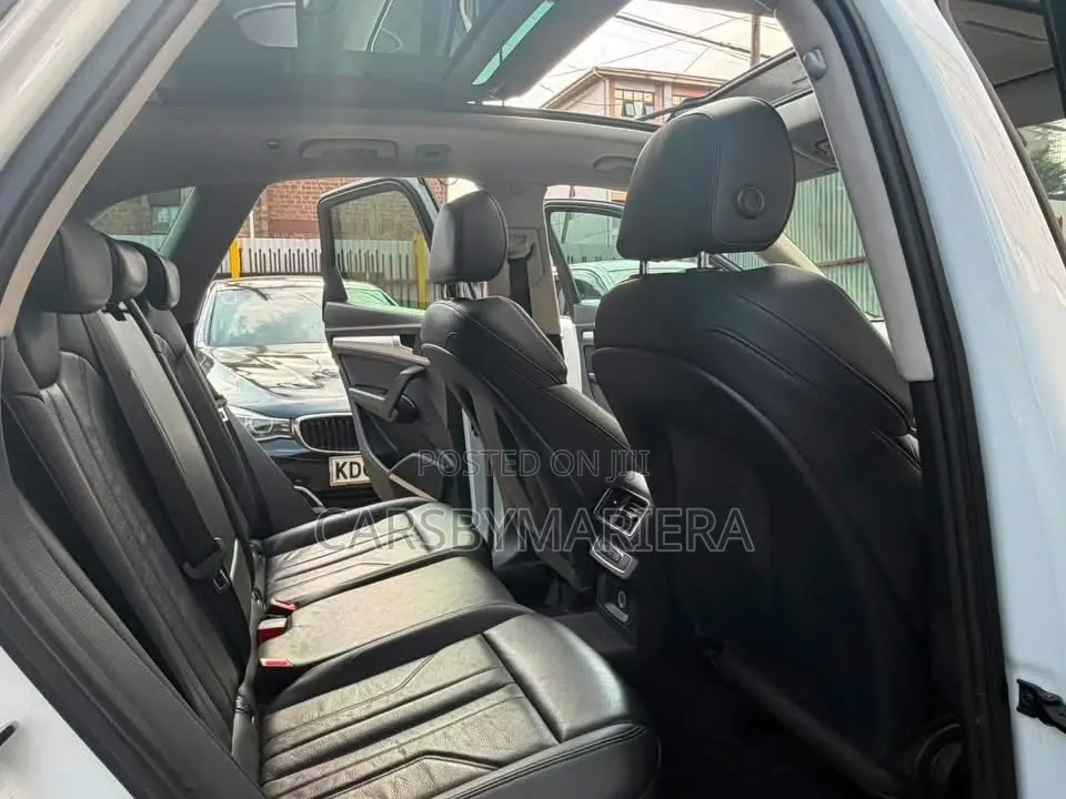 Audi Q5 2.0T Premium AWD quattro 2019 White