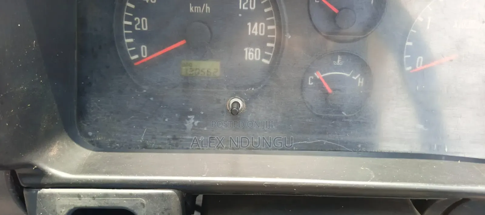 Isuzu NQR 2014