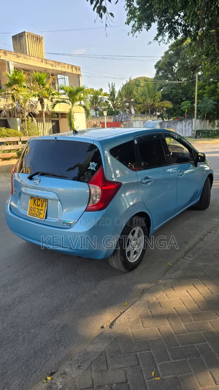 Nissan Note 2012 Blue