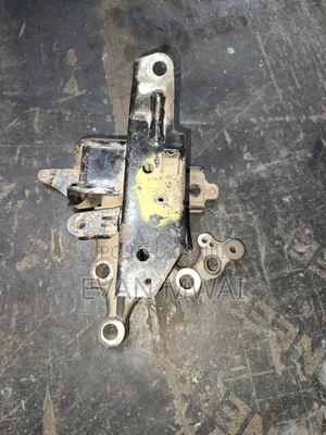 Diahatsu Mira Gearbox Mounting Available