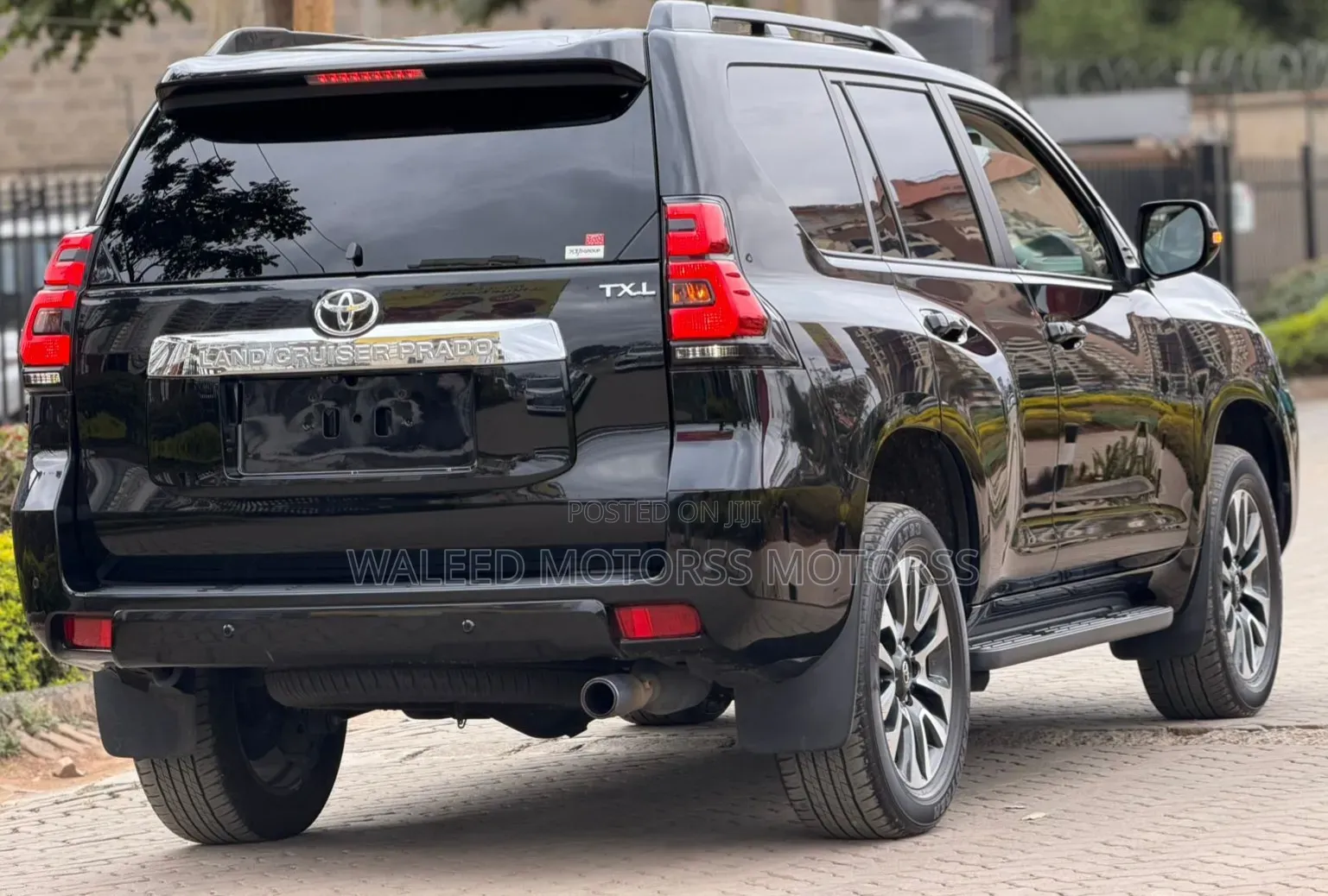 Toyota Land Cruiser Prado 2.7 2022 Black