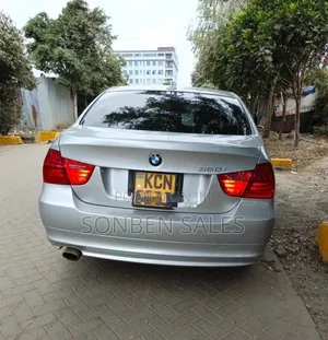 BMW 320i 2011 Silver