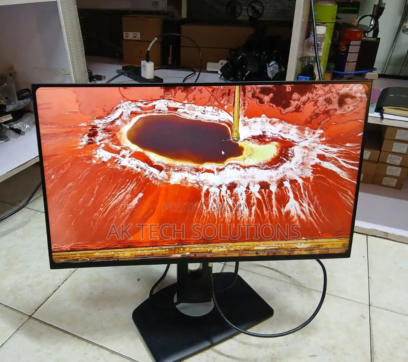Dell P2425H
24 Inch 
100hz
Vga/Hdmi/Display