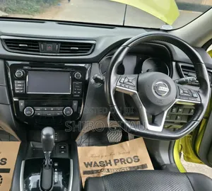Nissan X-Trail 2017 Green