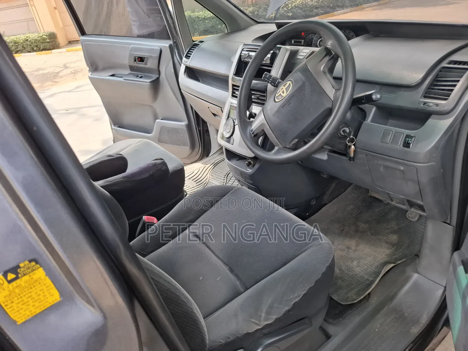 Toyota Noah 2008 Gray