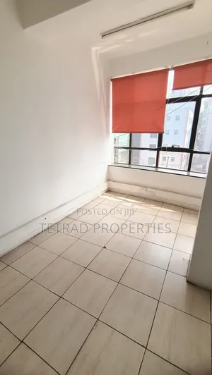 1400 SQFT Office in Westlands Near GTC
