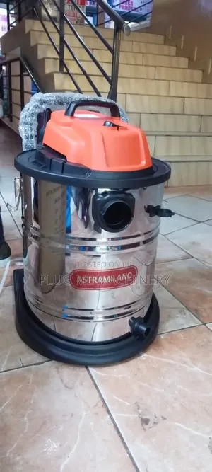 Well Performed Astramilano 50l Vacuum Cleaner / Wet and Dry Cleaner