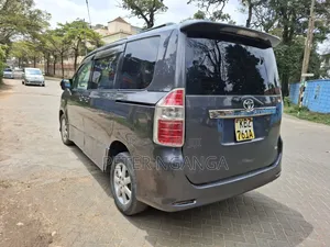 Toyota Noah 2008 Gray