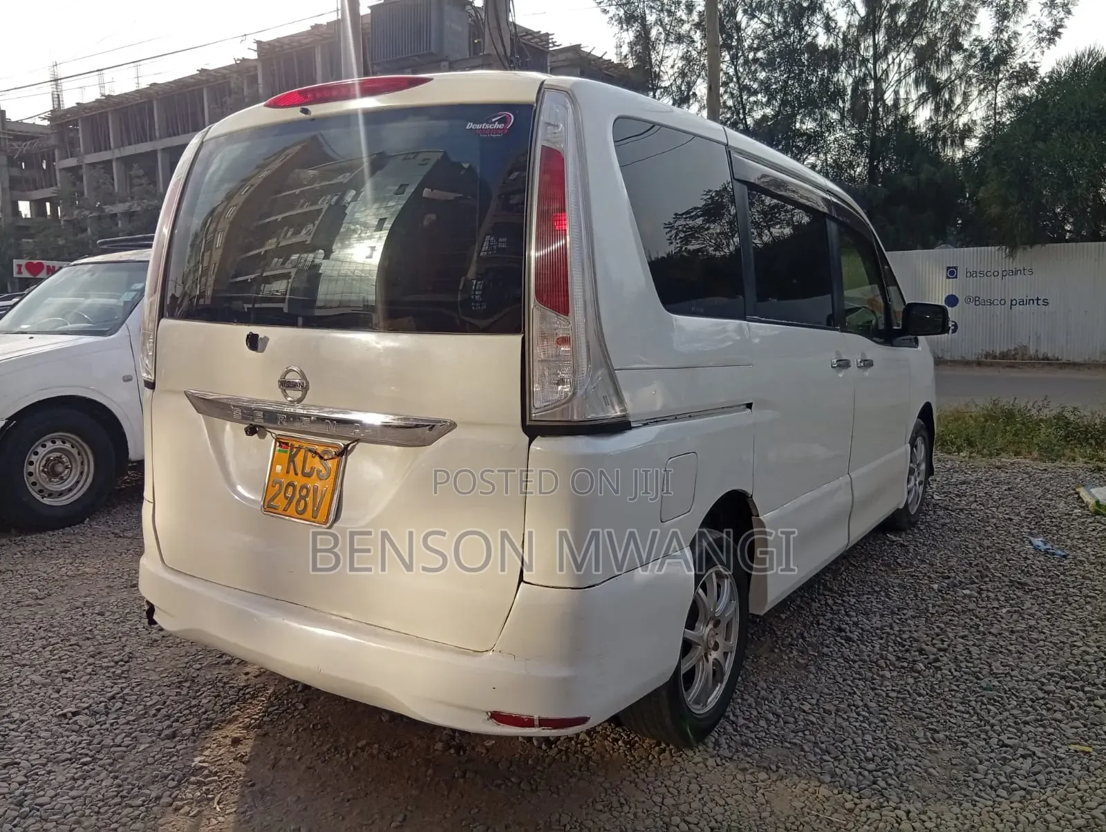 Nissan Serena 2011 White