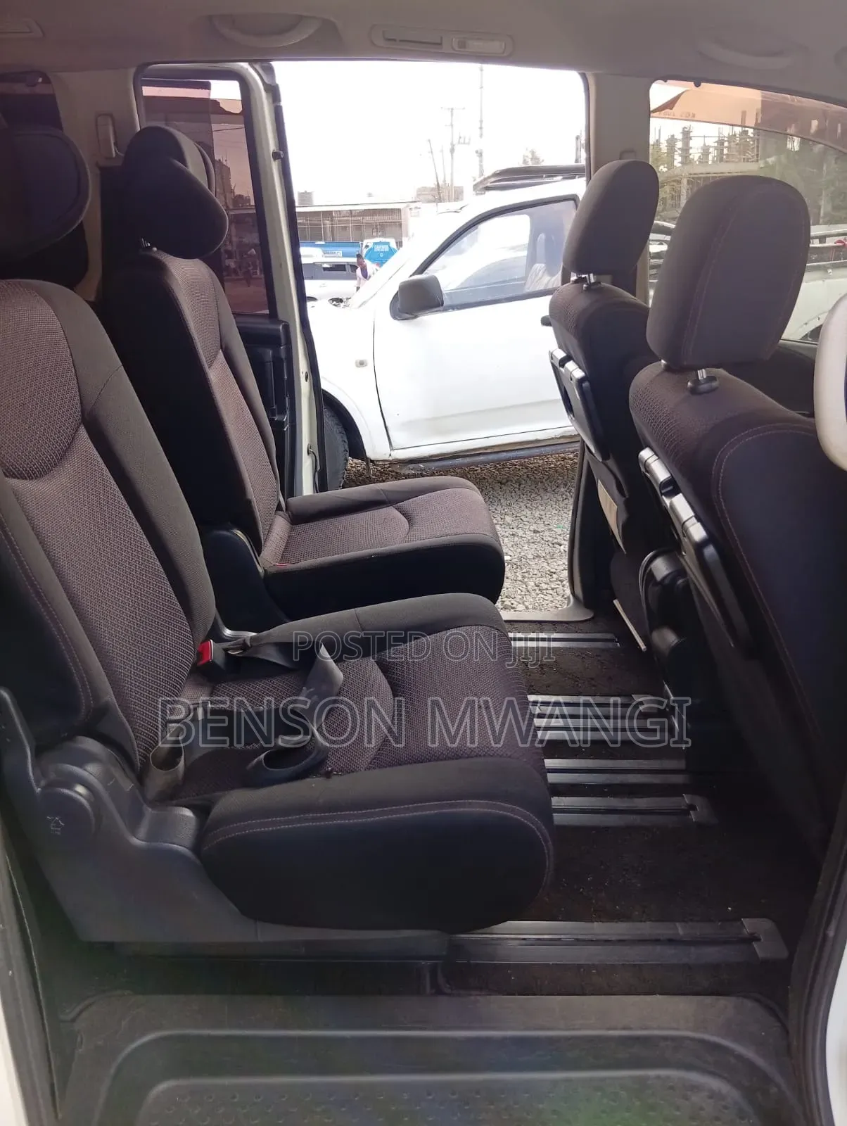 Nissan Serena 2011 White