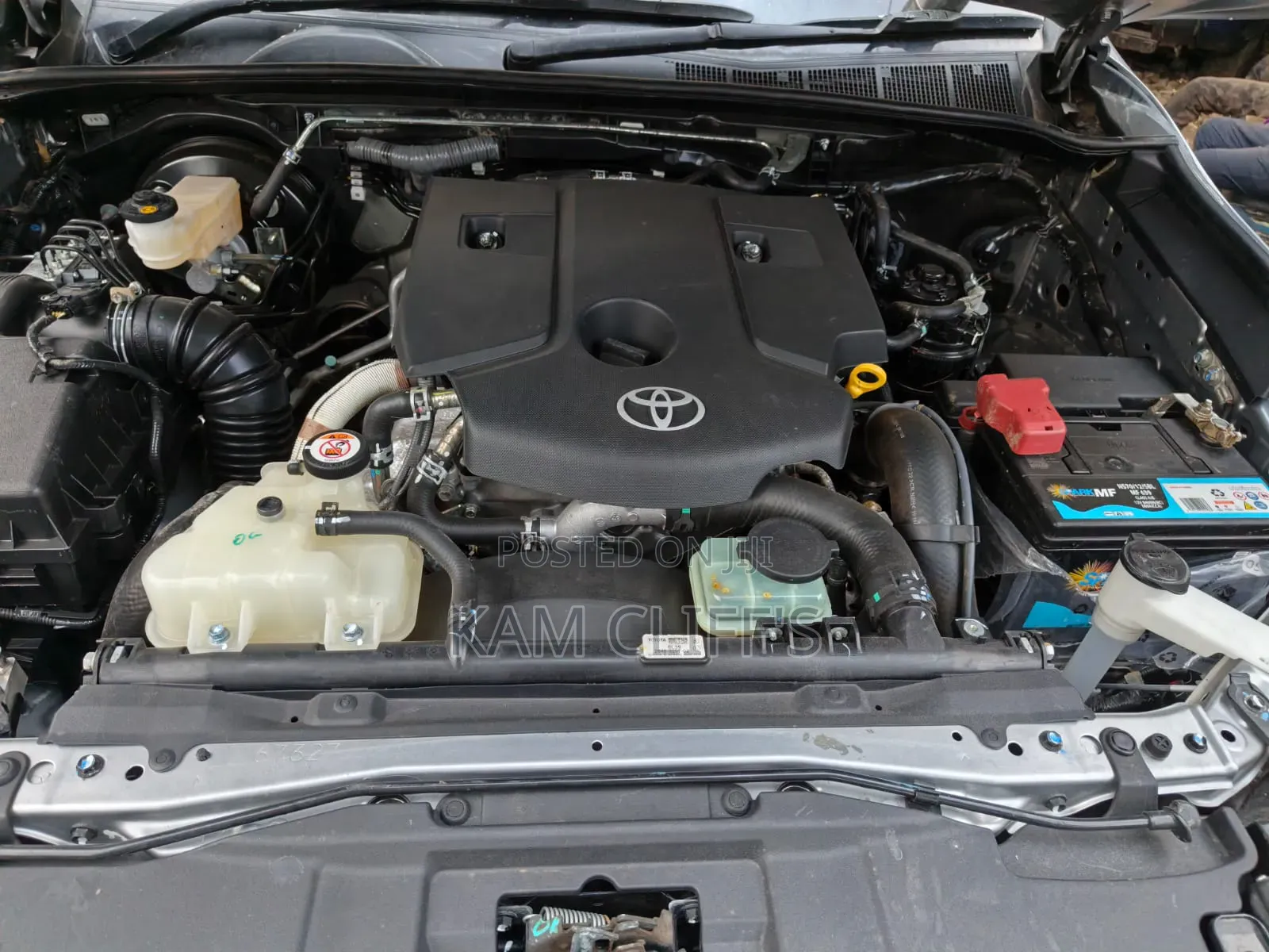 Toyota Hilux 2021 Silver