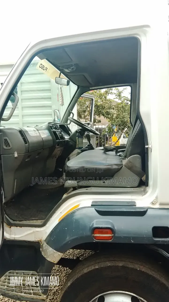 Mitsubishi Canter FH 2013 White