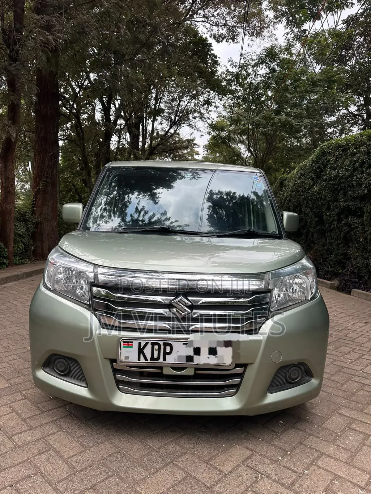 Suzuki Solio 2017 Green