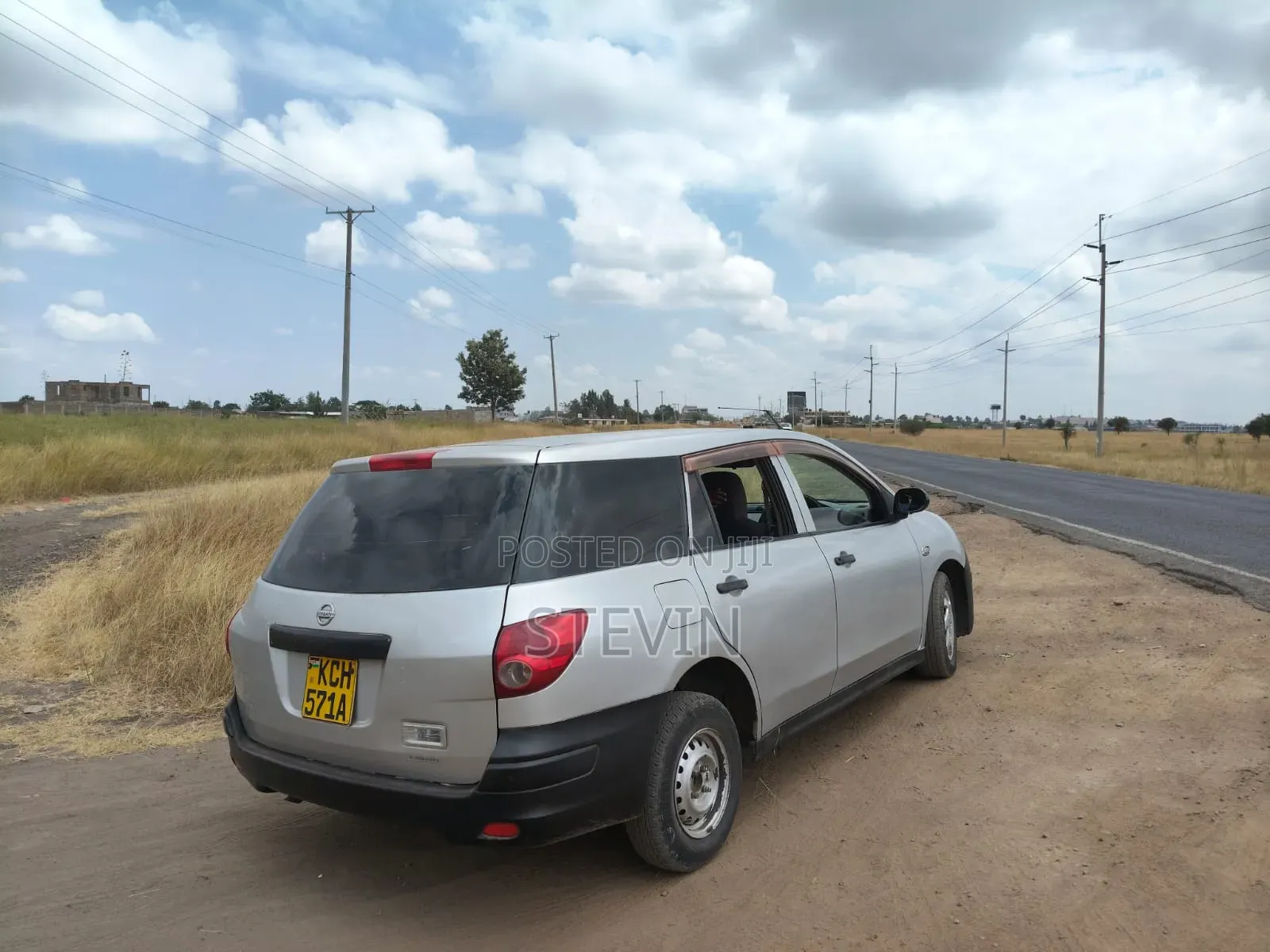 Nissan Advan 2009 Gray