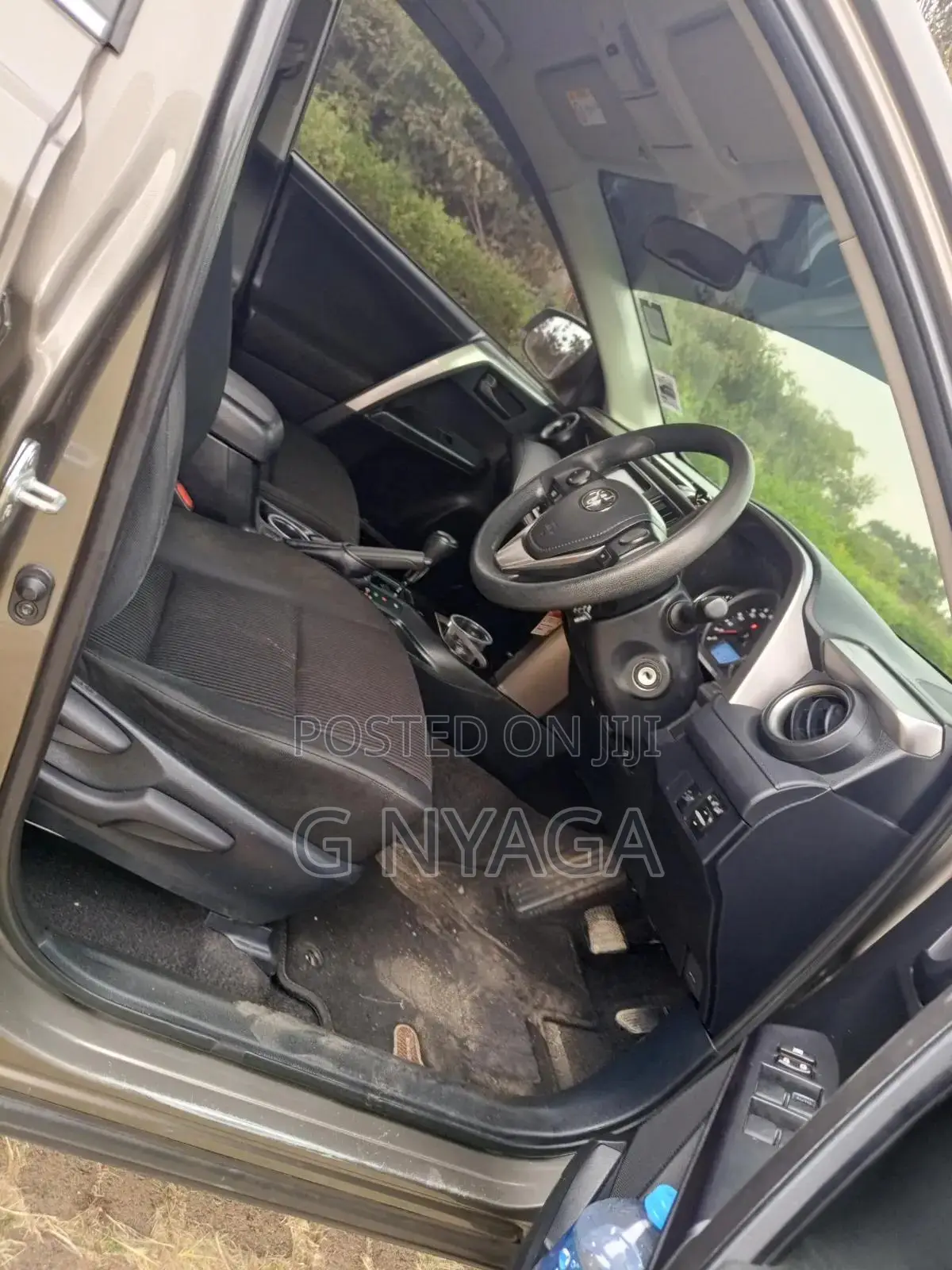 Toyota RAV4 2017 Gray