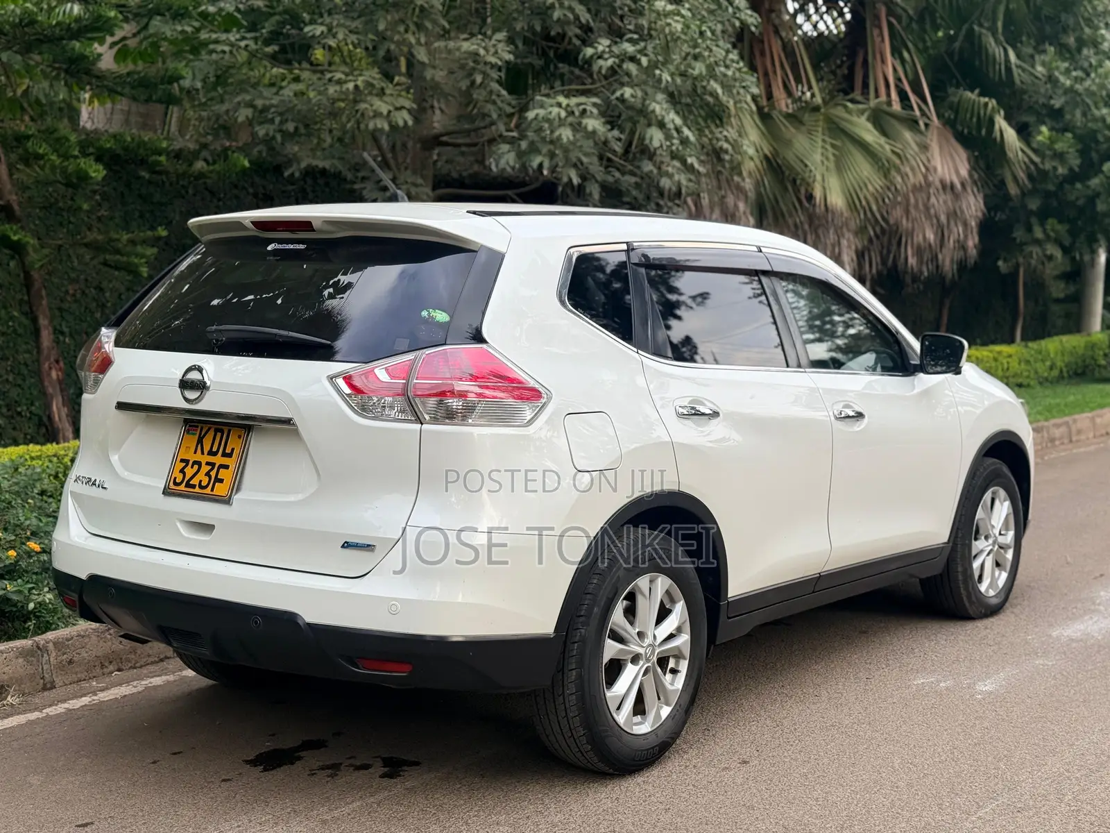 Nissan X-Trail 2.0 Petrol FWD 2015 White
