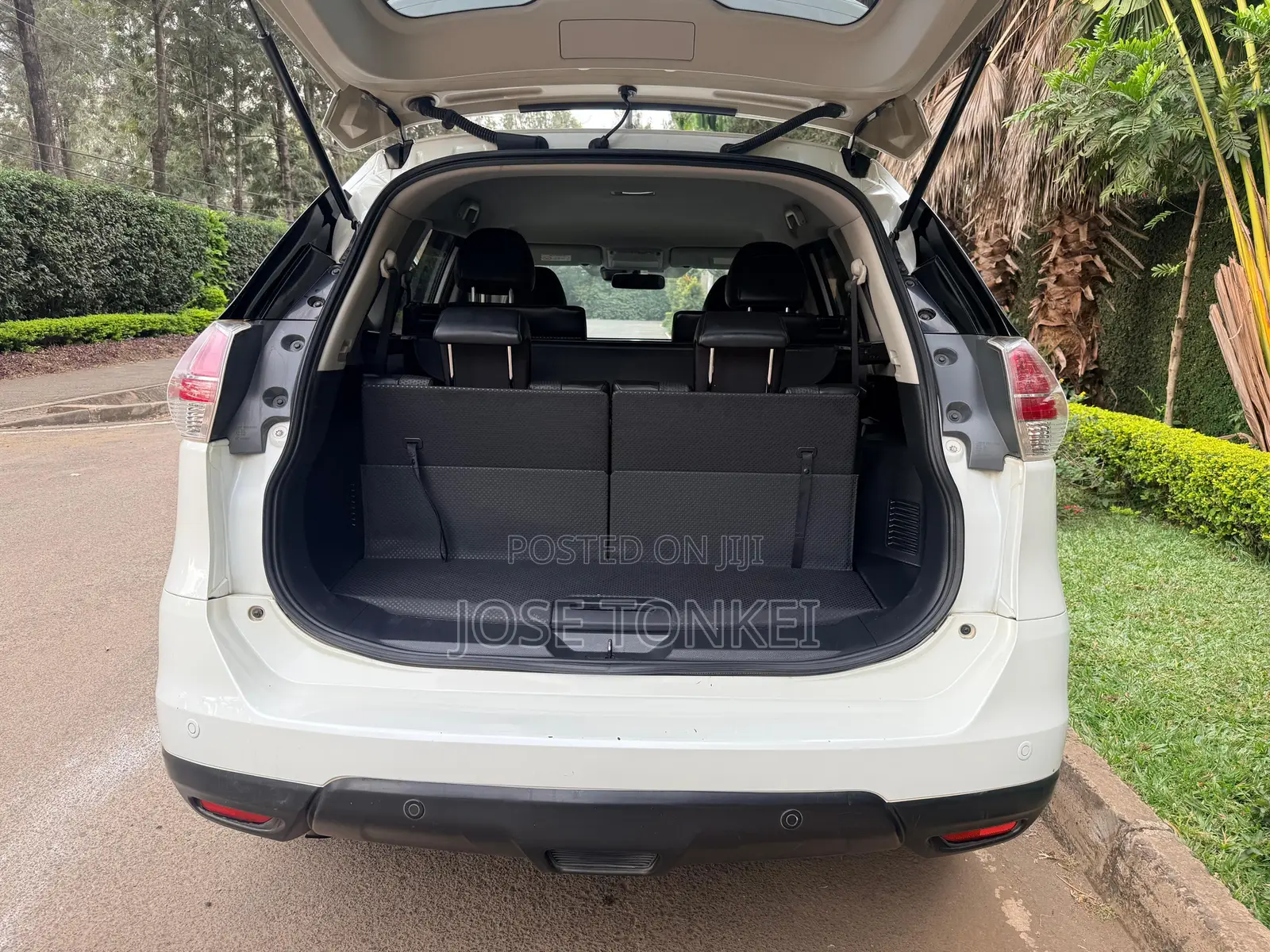 Nissan X-Trail 2.0 Petrol FWD 2015 White