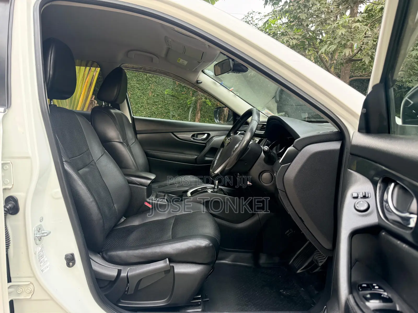 Nissan X-Trail 2.0 Petrol FWD 2015 White