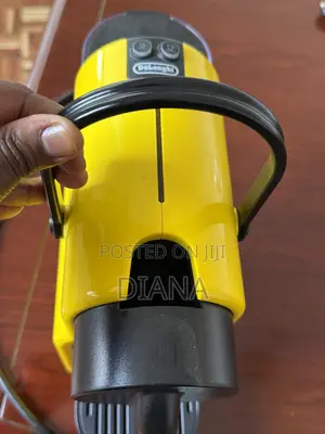 De’longhi Nespresso Inissia Coffee Machine – Like New Condition