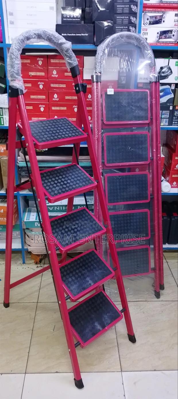 Folding 5-Step Household/Utility Ladder. - thumbnail 2