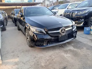 Mercedes-Benz C200 2019 Black