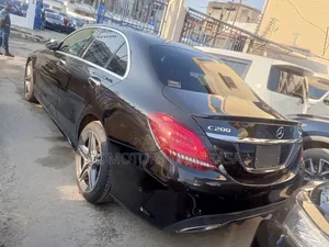 Mercedes-Benz C200 2019 Black