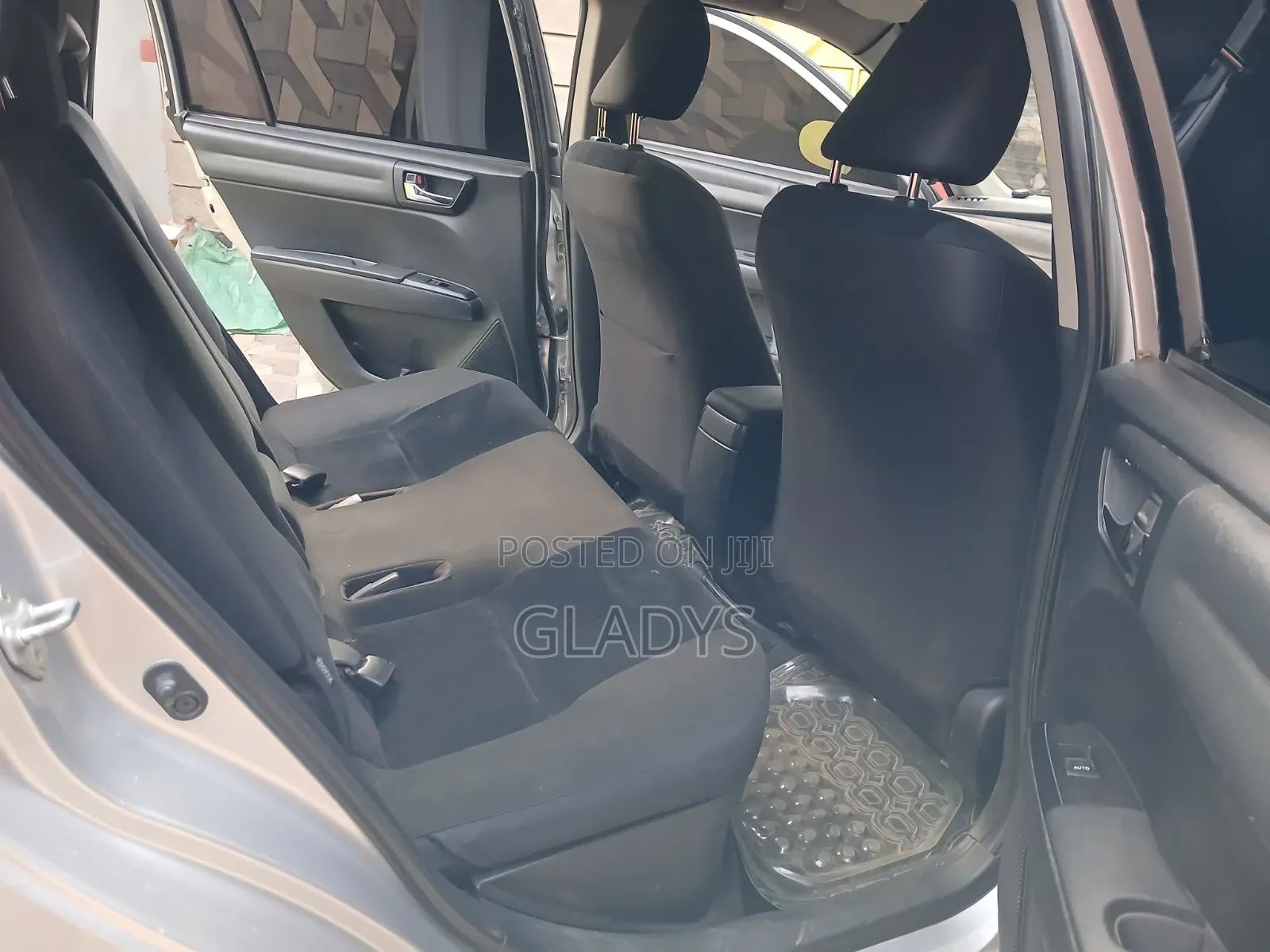 Toyota Corolla Fielder 2014 Silver