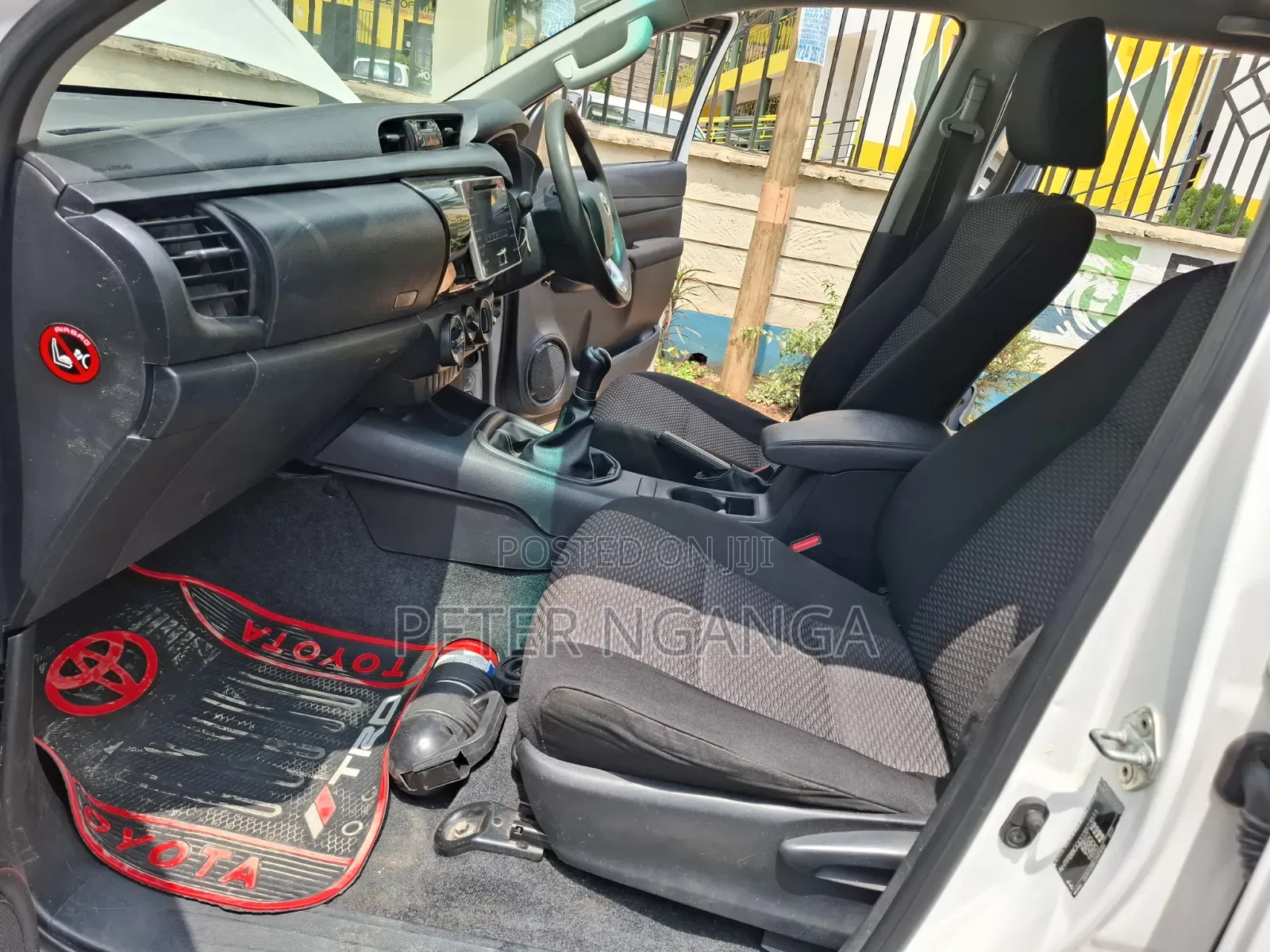 Toyota Hilux 2018 White