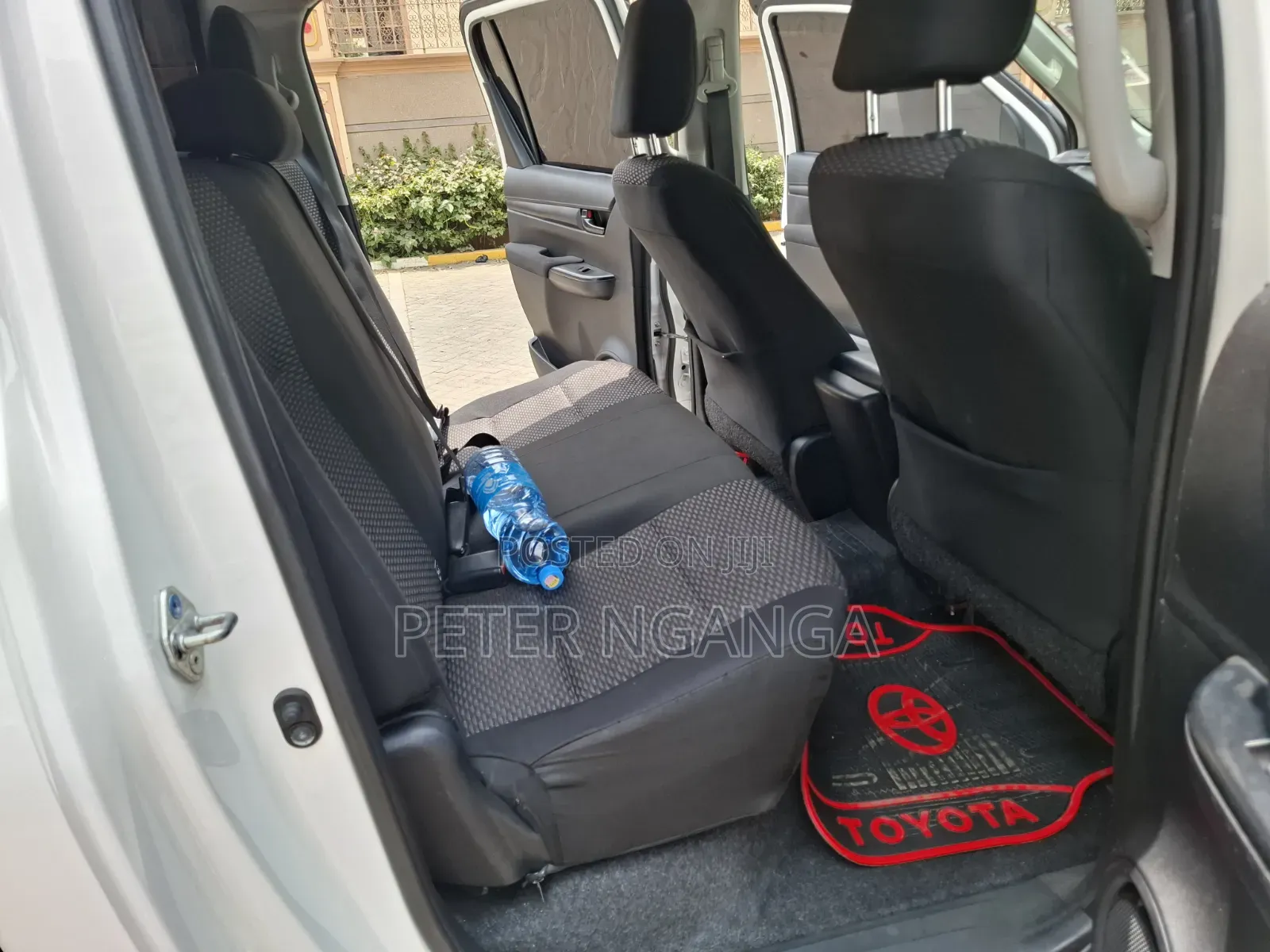 Toyota Hilux 2018 White