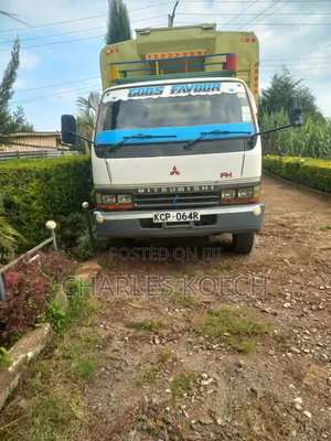 Mitsubishi Fh 2005 White