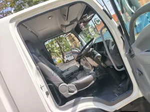 ISUZU FRR 90!kcy 2019 White