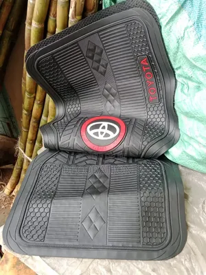 Antislip Textured With Deep Grooves Diamond Pattern Toyota Mats