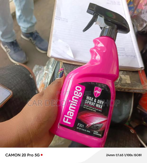 Wax Dry Waxapplie on Wet Car to Accelerate Drying Giving Gloss Shine - thumbnail 2