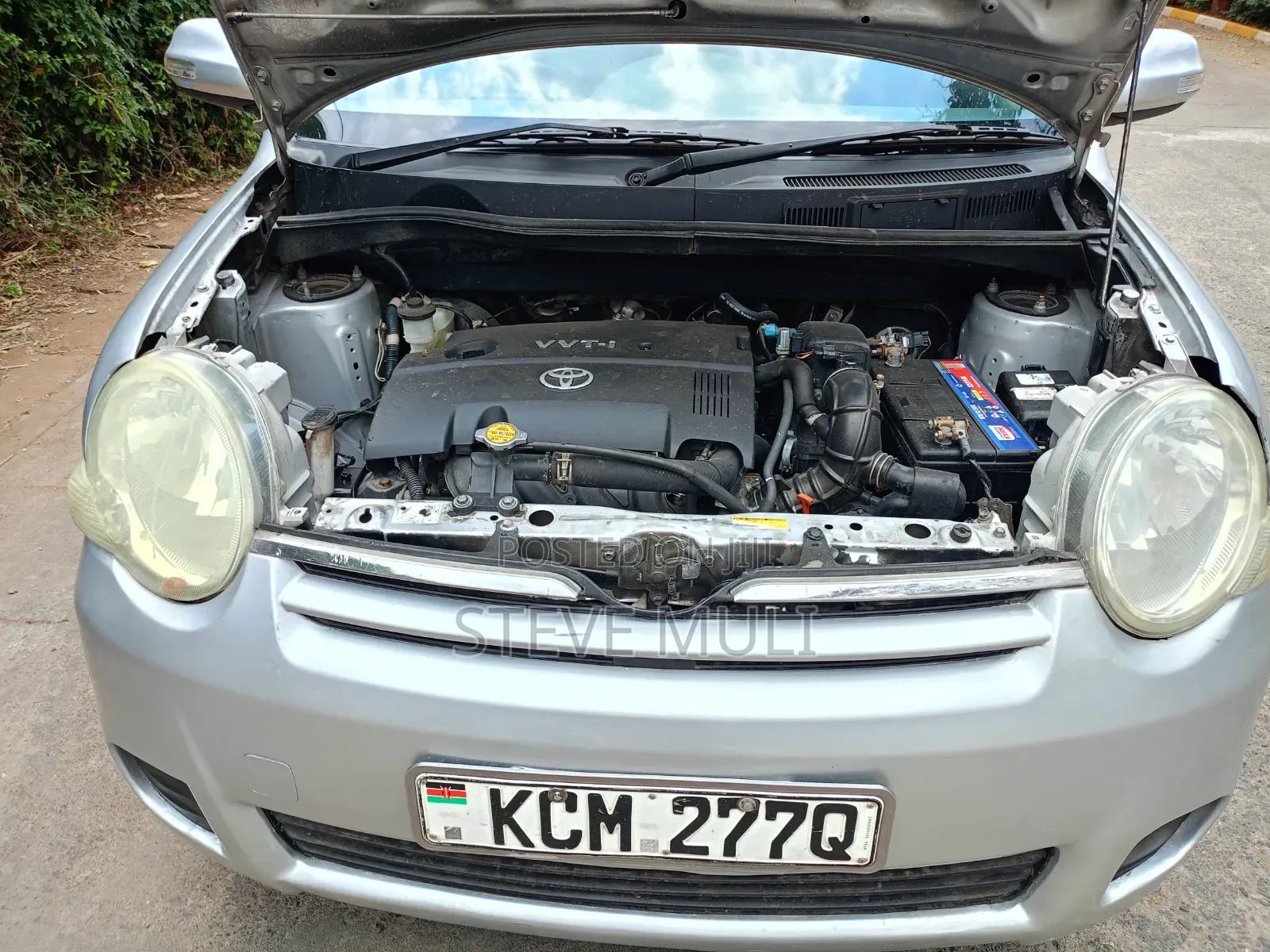 Toyota Sienta 2010 Silver