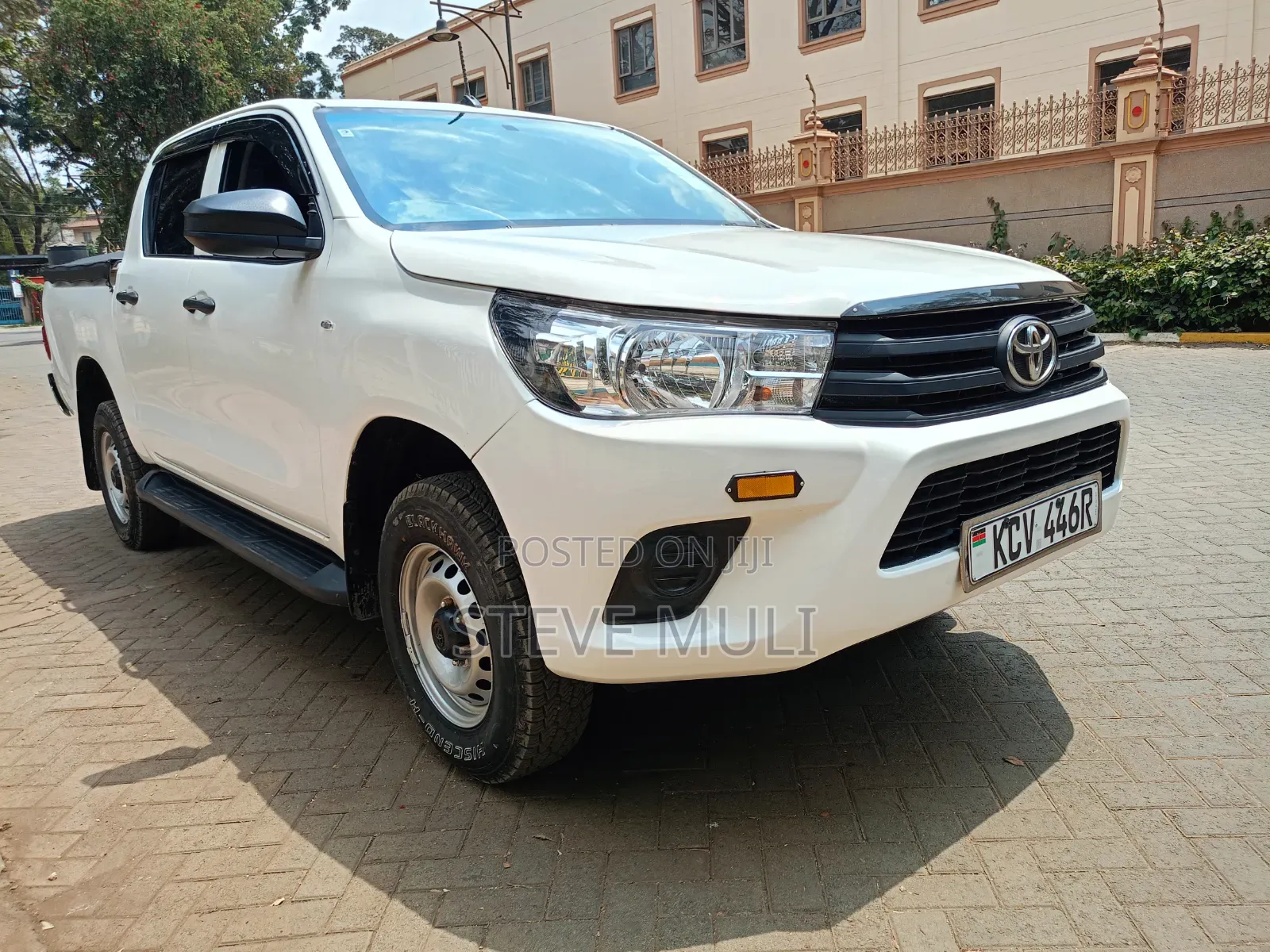 Toyota Hilux 2019 White