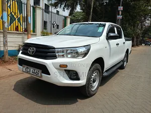 Toyota Hilux 2019 White