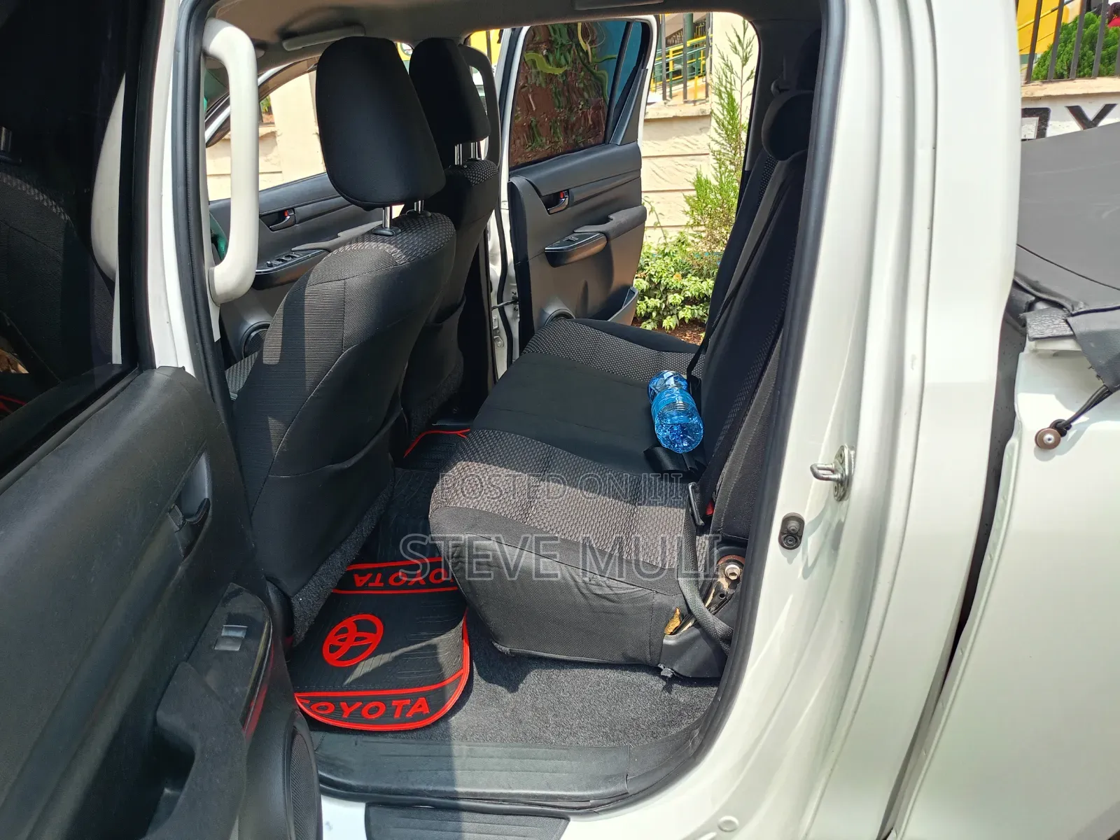 Toyota Hilux 2019 White
