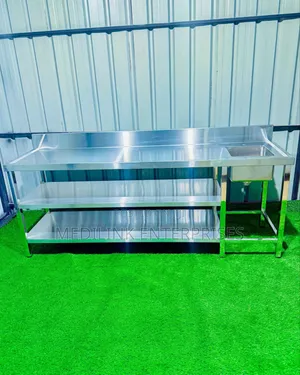 Customized Stainless Steel Sink and a Double Undershelves Tables