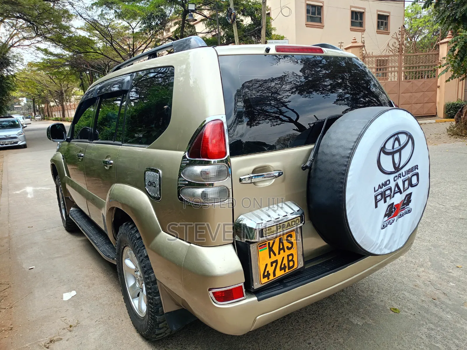 Toyota Hilux 2003 Gold