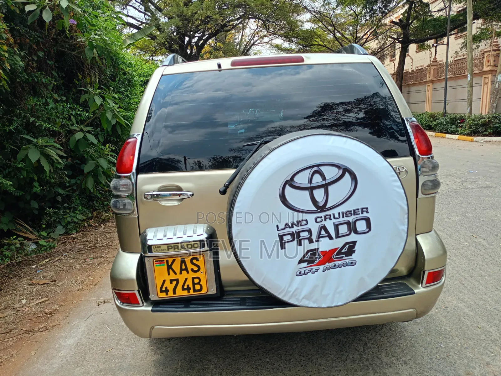 Toyota Hilux 2003 Gold