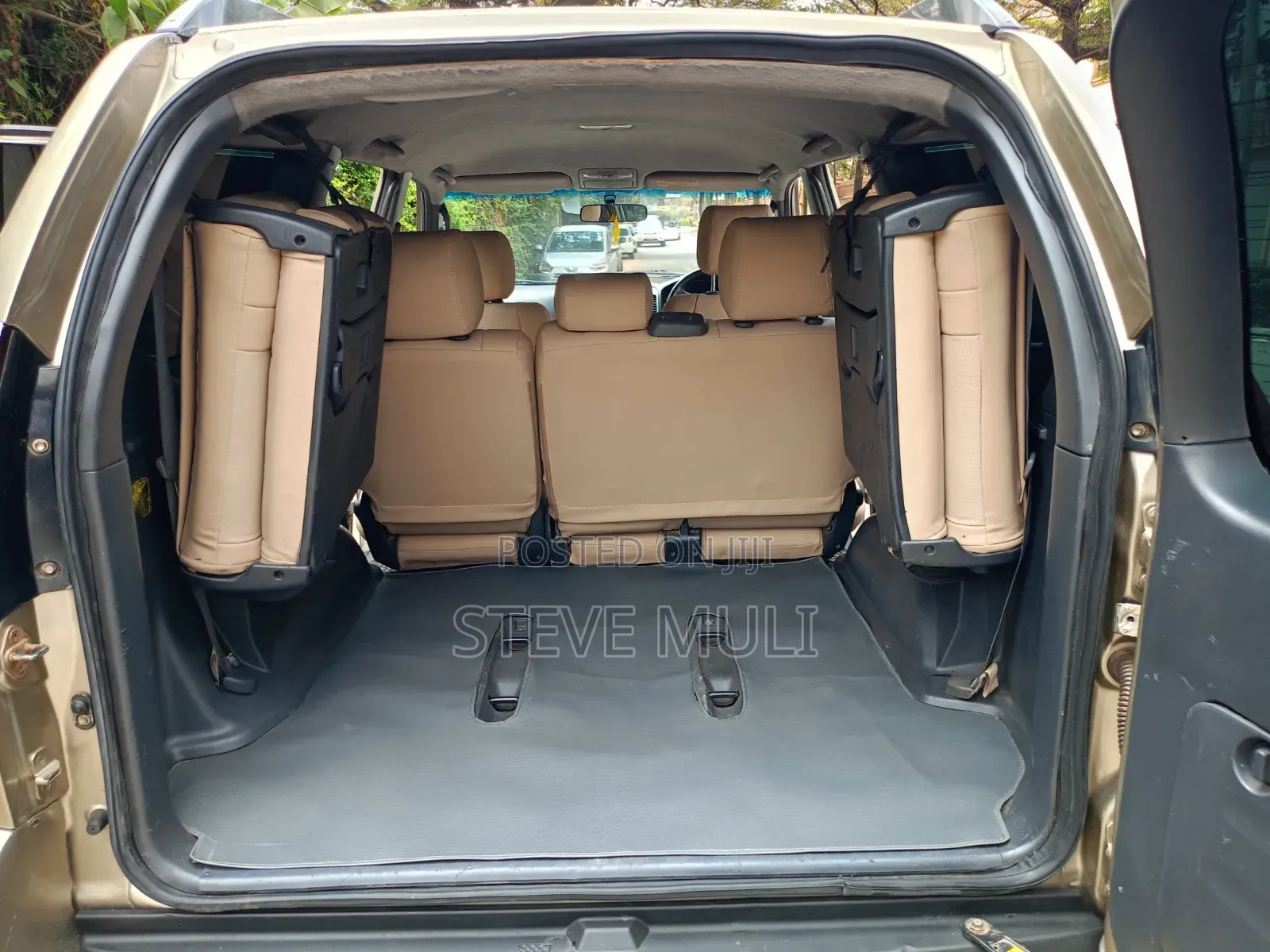 Toyota Hilux 2003 Gold