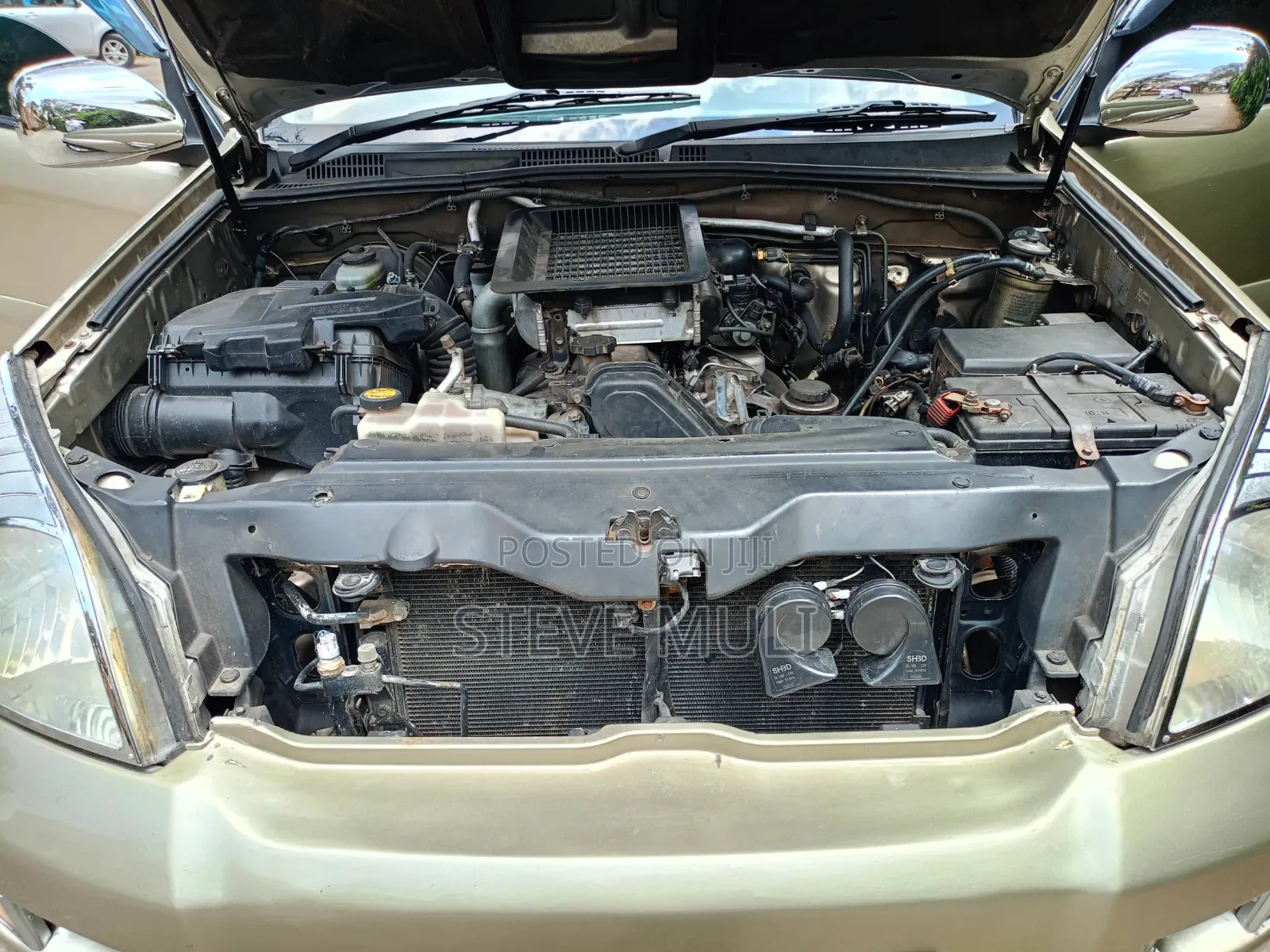 Toyota Hilux 2003 Gold